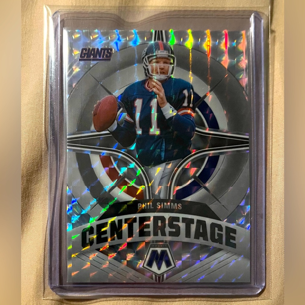 Phil Simms Panini Mosaic Prizm CENTERSTAGE #CS-23 New York Giants HOLOFOIL Card